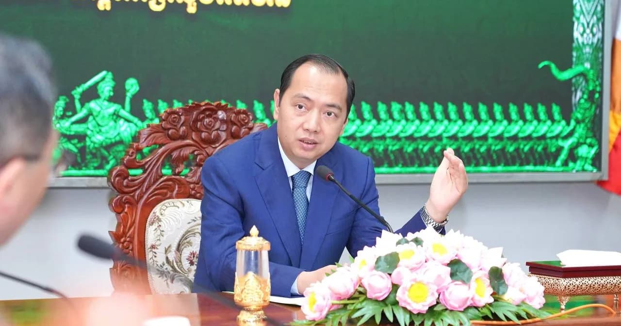 កឧត្តម នេត្រ ភក្ត្រា រដ្ឋមន្ត្រីក្រសួងព័ត៌មាន អនុញ្ញាតឱ្យគណៈប្រតិភូក្រុមប្រឹក្សាសេដ្ឋកិច្ចកម្ពុជា-កូរ៉េ ដឹកនាំដោយលោក Kim Do-hyung (គីម ដូយ៉ុង) ប្រធានក្រុមប្រឹក្សា ចូលជួបសម្តែងការគួរសម និងពិភាក្សាការងារ នាព្រឹកថ្ងៃទី២០ ខែសីហា ឆ្នាំ២០២៦ នៅទីស្តីការក្រសួងព័ត៌មាន