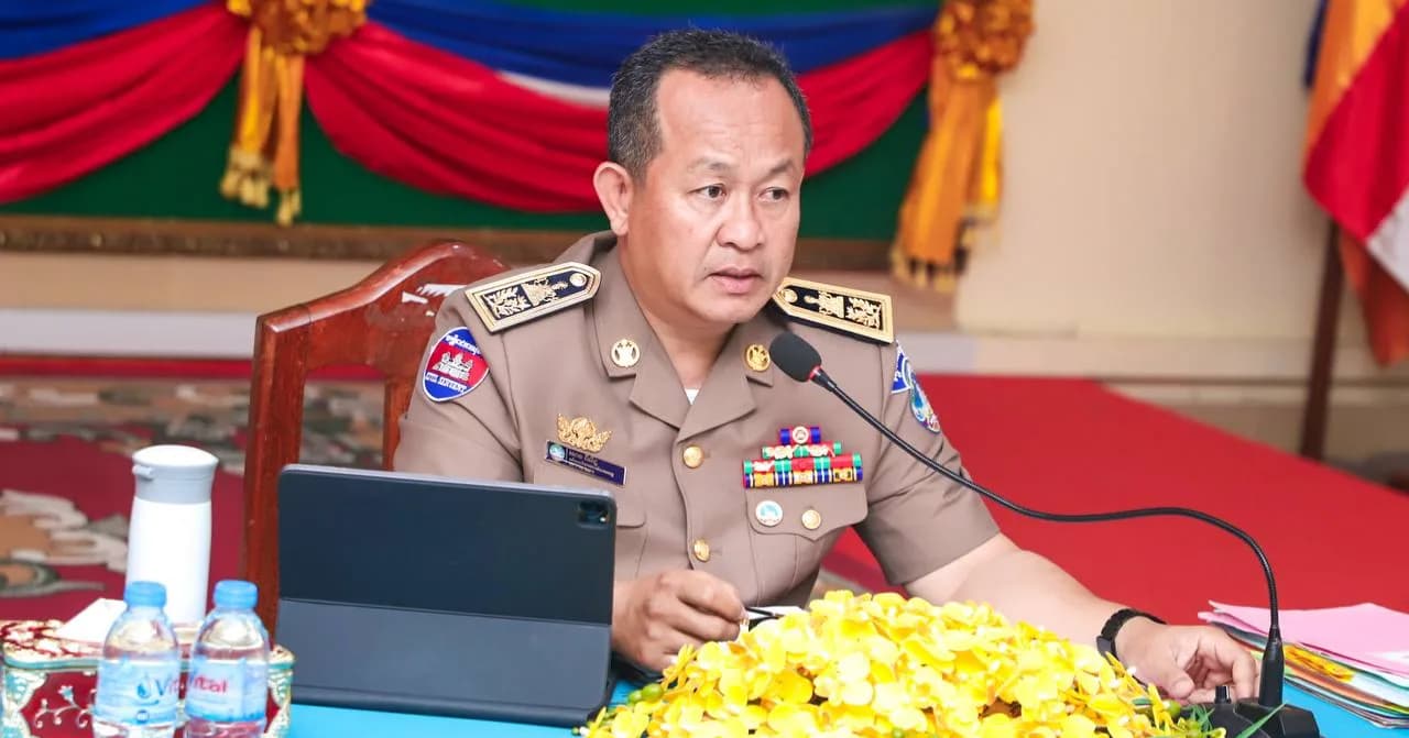 រសៀល ថ្ងៃអង្គារ ២កើត ខែអស្សុជ ឆ្នាំមមី អដ្ឋស័ក ពុទ្ធសករាជ ២៥៧០ ត្រូវនឹងថ្ងៃទី១៣ ខែតុលា ឆ្នាំ២០២៦  ខេត្តកែប៖ ឯកឧត្តមបណ្ឌិត សោម ពិសិដ្ឋ អភិបាល នៃគណៈអភិបាលខេត្ត និងជាប្រធានគណៈកម្មការរៀបចំគម្រោងខេត្ត អញ្ជើញជាអធិបតីភាព ដឹកនាំកិច្ចប្រជុំអនុម័តសំណើគម្រោងខេត្តប្រចាំឆ្នាំ២០២៦ នៅសាលប្រជុំតូចសាលាខេត្ត។