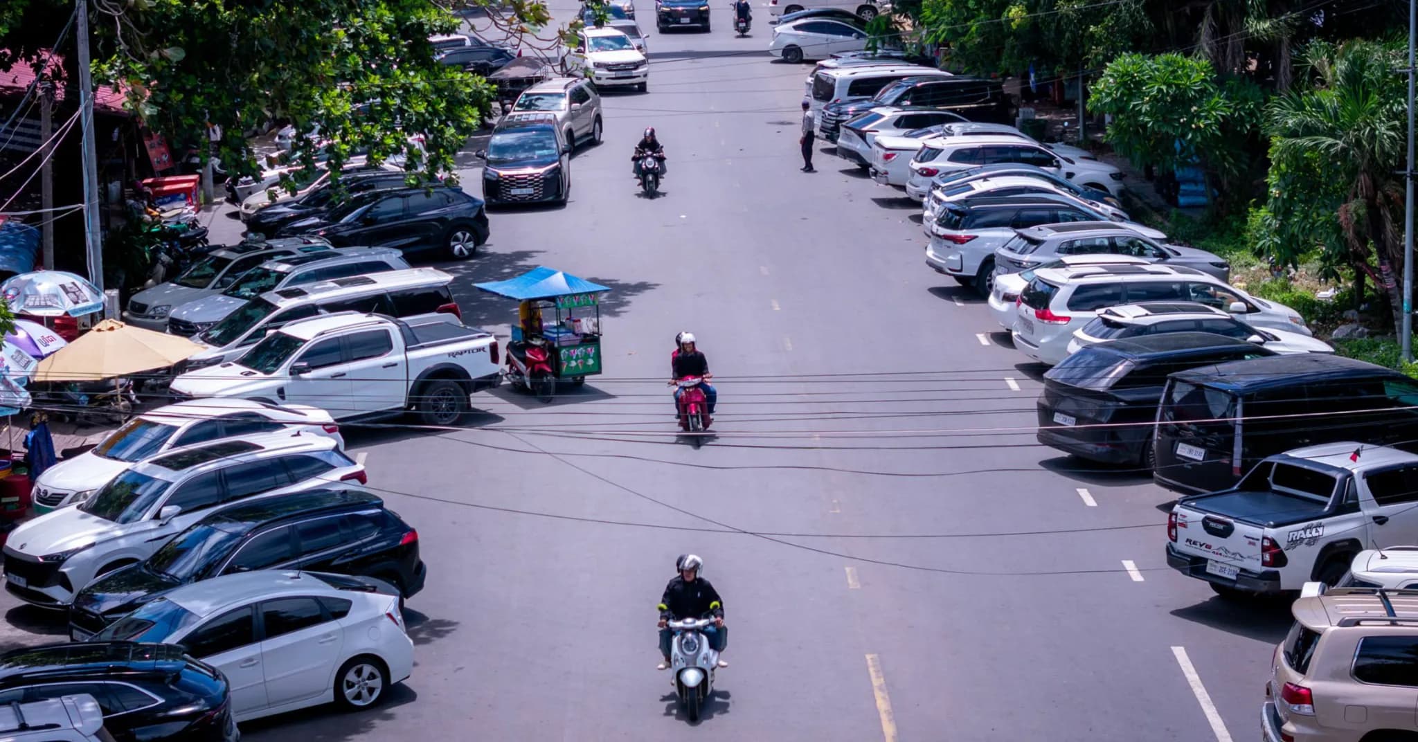 រីករាយ​ថ្ងៃ​ចុង​សប្ដាហ៍​ ពីផ្សារក្ដាម​ ខេត្ត​កែប​