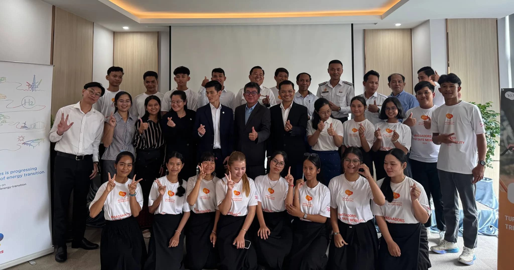 សូមអបអរសាទរ សិស្សវិទ្យាល័យ ប៊ុនរ៉ានី-ហ៊ុនសែន ចរិយាវង្ស ទទួលជ័យលាភីលេខ១ ទូទាំងប្រទេស ការប្រកួតប្រជែងសុវត្ថិភាពចរាចរណ៍ថ្នាក់ជាតិ រយៈពេល១ឆ្នាំ ឆ្នាំ២០២៦ របស់អង្គការ SIPAR