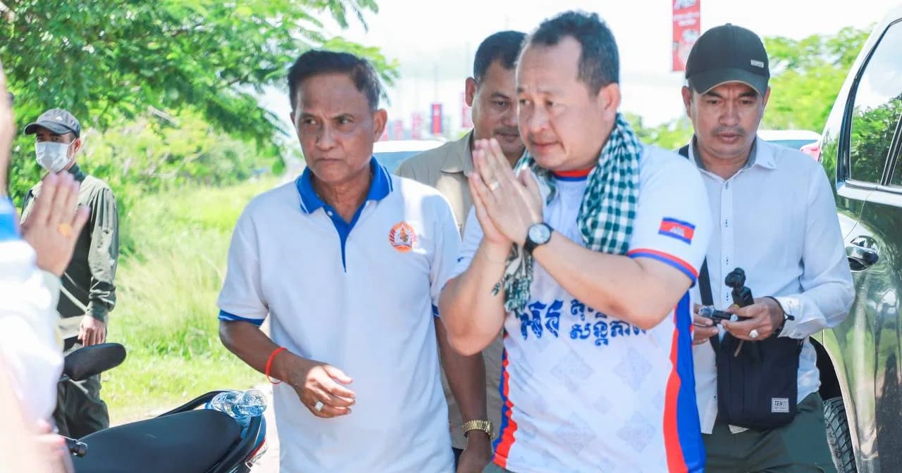 ឯកឧត្តមបណ្ឌិត សោម ពិសិដ្ឋ អភិបាលនៃគណៈអភិបាលខេត្តកែប និងជាប្រធាន​គណៈកម្មាធិការ​គណបក្សខេត្ត បានដឹកនាំក្រុមការងារក្រុង សង្កាត់ និងភូមិកំពង់ត្រឡាច អញ្ជើញចុះសួរសុខទុក្ខតាមខ្នងផ្ទះប្រជាពលរដ្ឋ ចំនួន ១៦គ្រួសារ