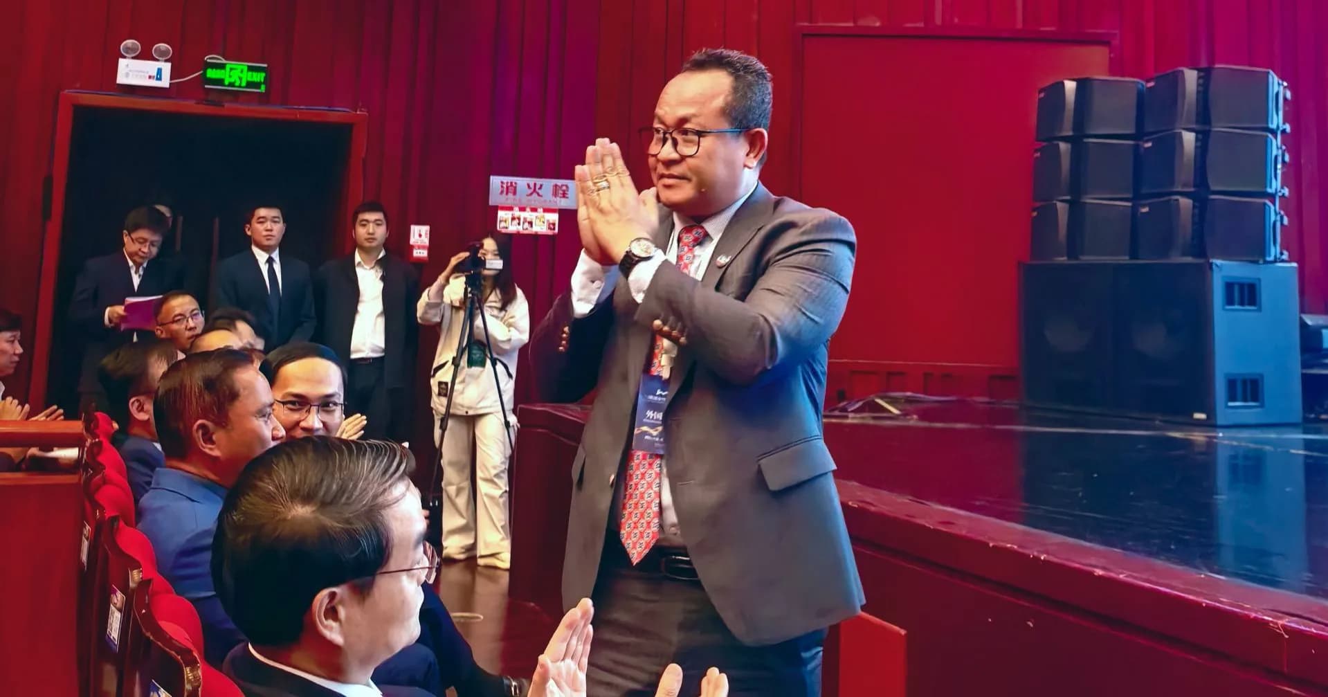 ឯកឧត្តមបណ្ឌិត​​ សោម​ ពិសិដ្ឋ​ អភិបាល​នៃគណៈអភិបាលខេត្តកែប​ អញ្ជេីញចូលរួមកម្មវិធី​ Lancang-Mekong Cultural Gala និងពិធីបេីជាផ្លូវការនៃវេទិកា Lancang-Mekong Cooperation Dialogue at the Source​