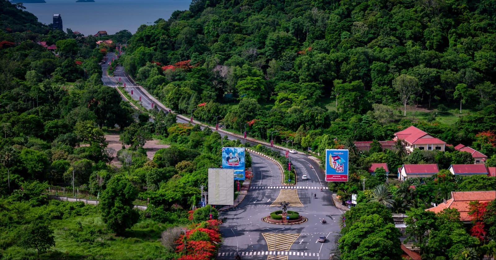 សម្រស់ផ្លូវជាតិលេខ៣៣អា(33A) នារដូវផ្កាក្ងោក🌺