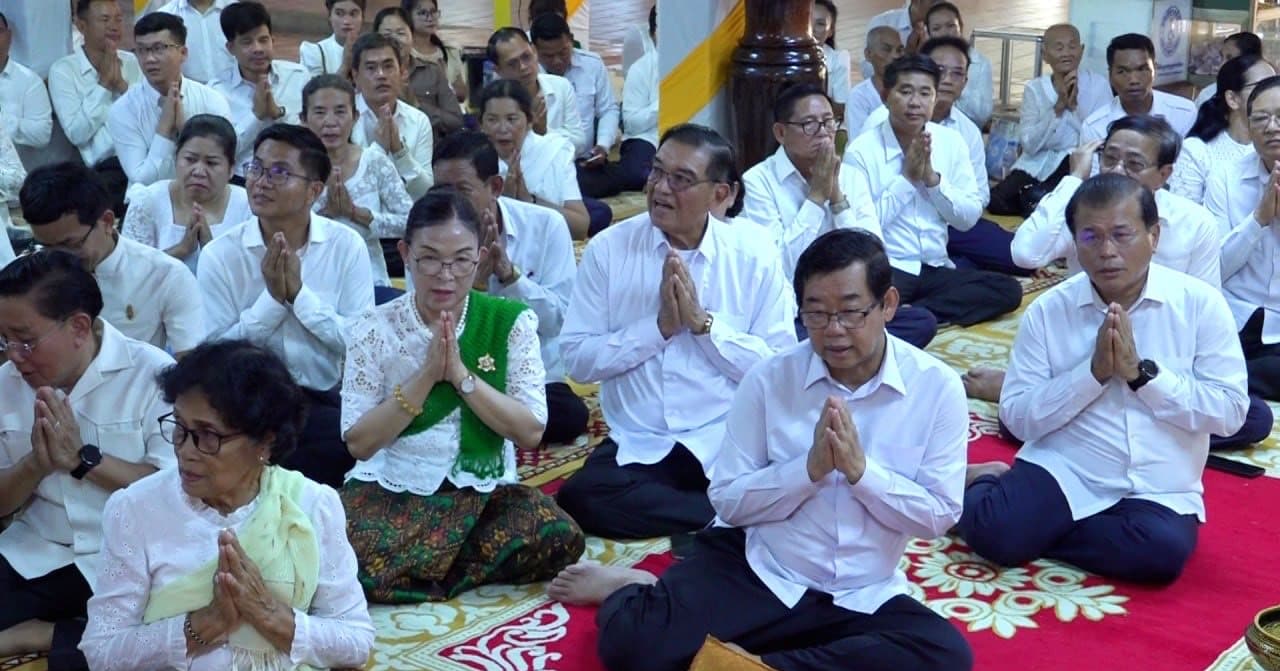 ឯកឧត្តមប្រធានក្រុមប្រឹក្សាខេត្ដសៀមរាប អញ្ជើញសមាជិកសមាជិកា ចូលរួមកាន់បិណ្ឌវេនទី៥ នៅវត្ដប្រាសាទគោកចក ក្រុងសៀមរាប ‎