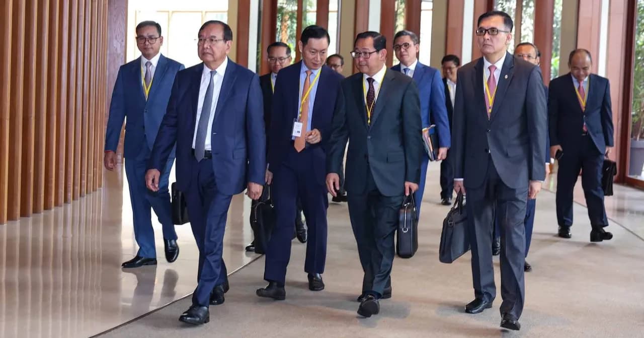 គណៈប្រតិភូកម្ពុជា ចូលរួមកិច្ចប្រជុំបិទទ្វារថ្ងៃទី៣ ជាមួយគណៈកម្មការផ្សះផ្សា និងភាគីថៃ នៅសិង្ហបុរី
