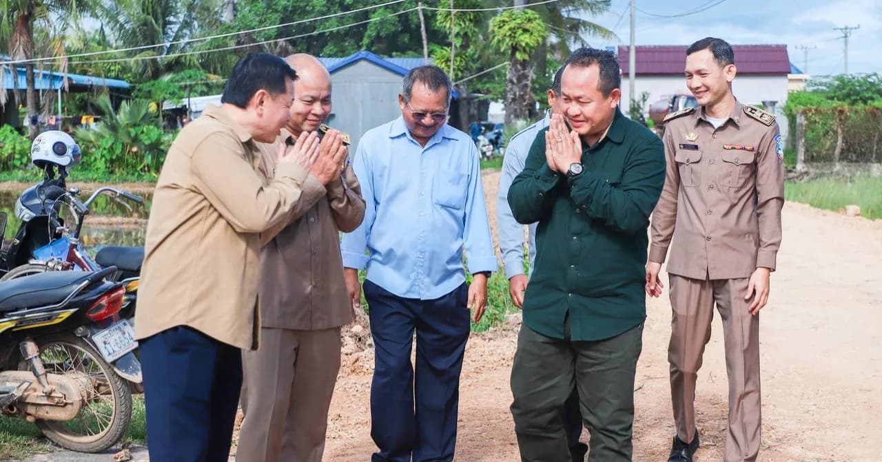 ឯកឧត្តមបណ្ឌិត សោម ពិសិដ្ឋ៖ «កាលណាមានផ្លូវ គឺមានសង្ឃឹម»