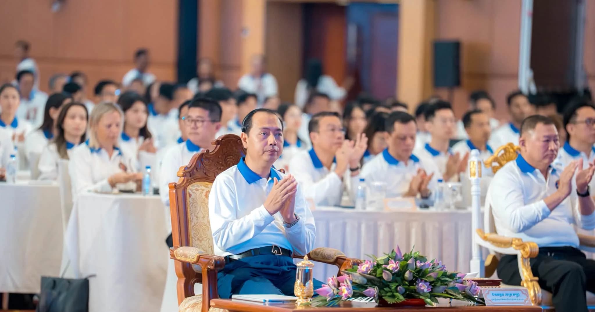 ឯកឧត្តម នេត្រ ភក្ត្រា រដ្ឋមន្ត្រីក្រសួងព័ត៌មាន និងជាប្រធានក្រុមការងារអន្តរក្រសួងគ្រប់គ្រងការផ្សាយពាណិជ្ជកម្មផលិតផលគ្រឿងស្រវឹង បានអញ្ជើញជាអធិបតីបើក «យុទ្ធនាការឆន្ទៈល្អលើកទី២» នាព្រឹកថ្ងៃទី២៨ ខែតុលា ឆ្នាំ២០២៦ នៅសណ្ឋាគារសុខាភ្នំពេញ។