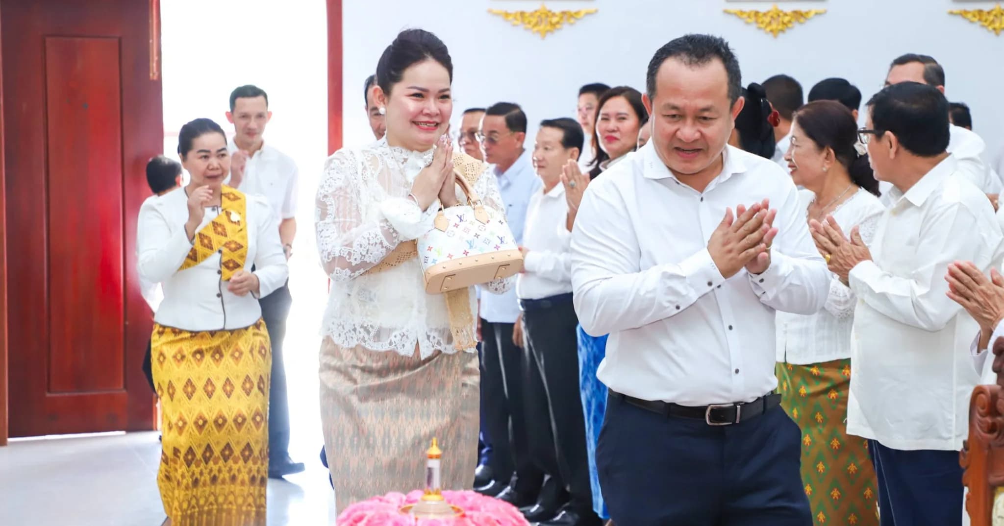 ថ្នាក់ដឹកនាំខេត្តកែប អញ្ជើញប្រគេនទៀនព្រះវស្សា និងទេយ្យទាន ដល់ព្រះសង្ឃគង់ចាំព្រះវស្សានៅវត្តទាំង ១៧ ទូទាំងខេត្តកែប
