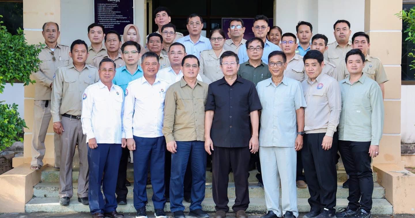 មន្ទីរសាធារណការ និងដឹកជញ្ជូនខេត្តបាត់ដំបងទទួលបានវិញ្ញាបនបត្របញ្ជាក់ពីសមត្ថភាពលើការអនុវត្តការងារពិសោធន៍បឋមលើសម្ភារៈសំណង់ហេដ្ឋារចនាសម្ព័ន្ធផ្លូវថ្នល់