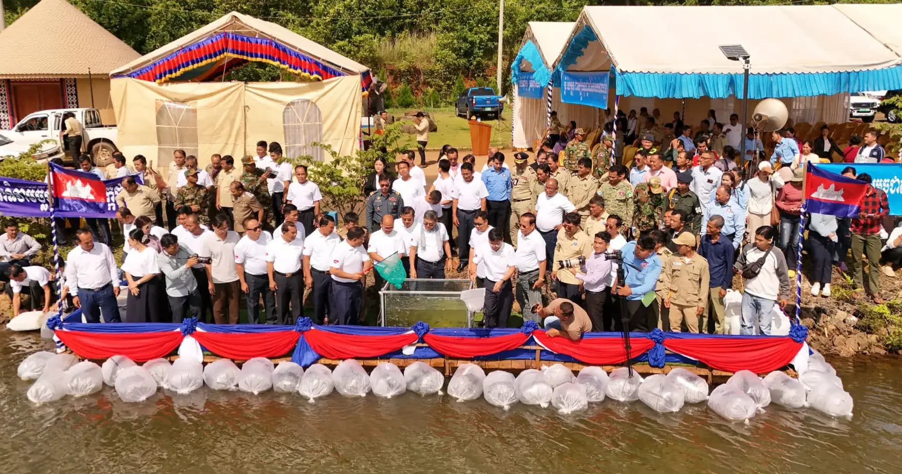 កូនត្រីពូជចម្រុះចំនួន ២៨ ០០០កូន ត្រូវបានអាជ្ញាធរខេត្តមណ្ឌលគិរី លែងចូលទំនប់អូរតេធិបតី ដើម្បីរក្សាទុកនូវត្រីមេពូជសម្រាប់ពងកូន និងជាតំបន់ទេសចរណ៍ដ៏ទាក់ទាញ