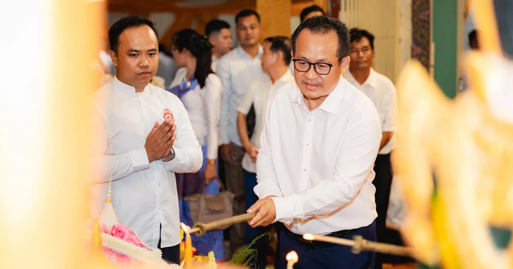 ថ្នាក់ដឹកនាំ រដ្ឋបាលខេត្តកែប អញ្ជើញចូលរួមពិធីកាន់បិណ្ឌ នៅនៅវត្តវិបស្សនាធុរៈខេត្តកែប ហៅវត្តសមាធិ
