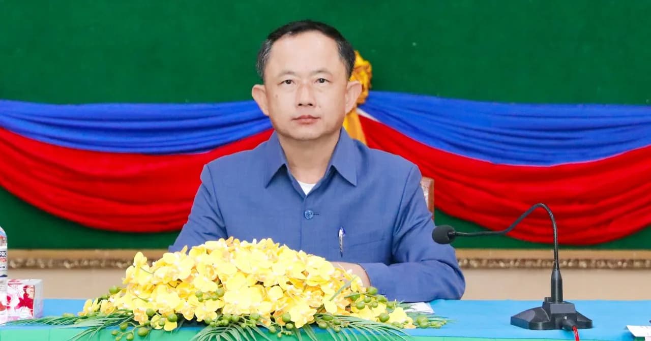 លោក អុឹម បញ្ញារិទ្ធិ អភិបាលរងខេត្ត តំណាងដ៏ខ្ពង់ខ្ពស់ឯកឧត្តមបណ្ឌិត សោម ពិសិដ្ឋ អភិបាលនៃគណៈអភិបាលខេត្ត បានអញ្ជើញដឹកនាំ កិច្ចប្រជុំ គណៈកម្មាធិការប្រជាជននិងអភិវឌ្ឍន៍ខេត្ត ដើម្បីផ្សព្វផ្សាយ និងប្រមូលធាតុចូលសម្រាប់រៀបចំផែនការសកម្មភាព អនុវត្តក្របខ័ណ្ឌយុទ្ធសាស្រ្ដកម្ពុជា