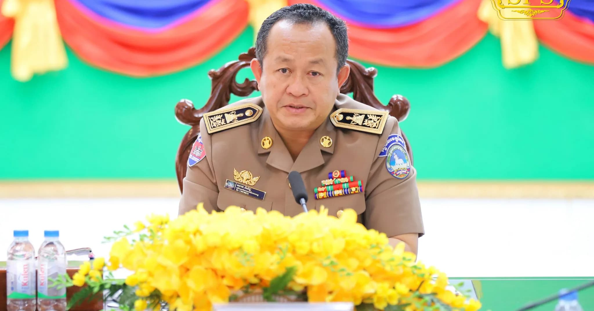 រសៀលថ្ងៃអង្គារ ៧កើត ខែទុតិយាសាធ ឆ្នាំមមី អដ្ឋស័ក ព.ស២៥៧០ ត្រូវនឹងថ្ងៃ ទី២១ ខែកក្កដា ឆ្នាំ២០២៦ ខេត្តកែប÷ ឯកឧត្តមបណ្ឌិត សោម ពិសិដ្ឋ អភិបាលនៃគណៈអភិបាលខេត្តកែប អញ្ជើញដឹកនាំកិច្ចប្រជុំគណៈអភិបាលខេត្ត ស្ដីពីនីតិវិធីបច្ចេកទេសនៃការរៀបចំគម្រោងចំណូលចំណាយថវិកា របស់រដ្ឋបាលខេត្តកែប ឆ្នាំ២០២៧ ៕